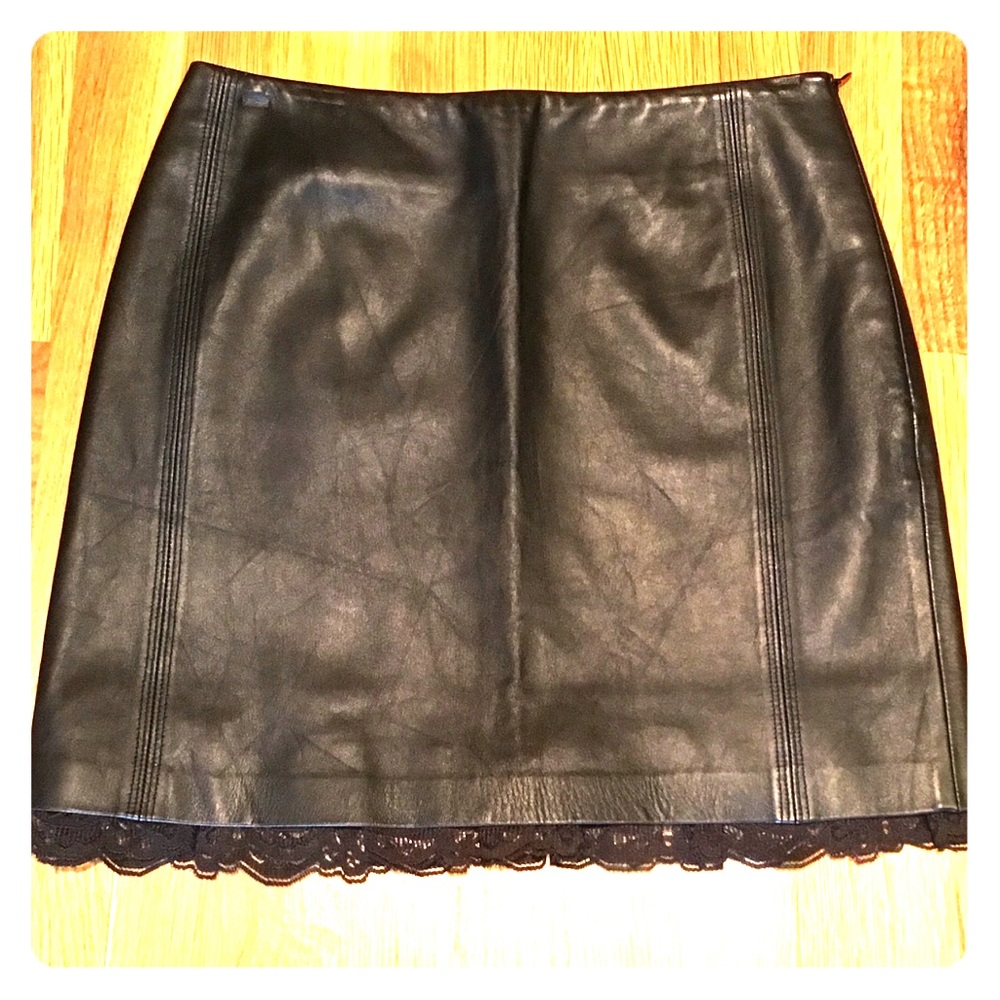 Identify (Neiman Marcus) Leather & Lace Mini Skirt